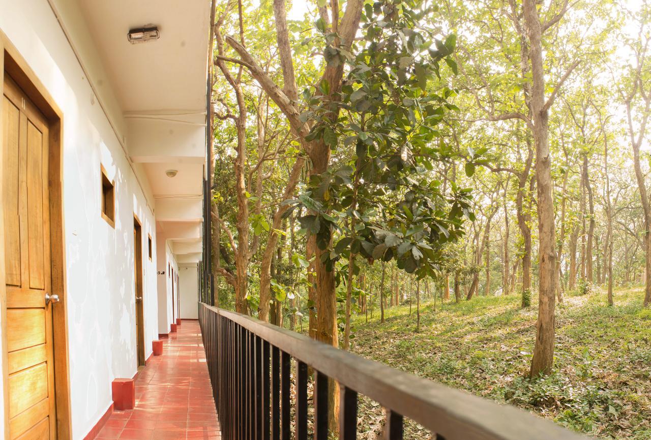 คริสซีส์ โฮเต็ล Hotel เทกคาดี ภายนอก รูปภาพ